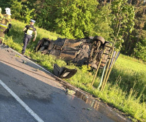 Płonąca ciężarówka i zmiażdżona osobówka. Straszny wypadek koło Świebodzina