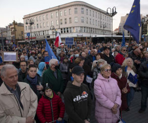Opole zostaje w Unii. Protest na pl. Wolności [niedziela 10.10.2021]