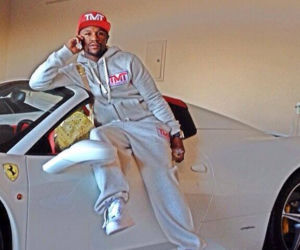 Floyd Mayweather sprzedaje swoje Ferrari