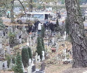 Pogrzeb noworodka wyrzuconego przez okno w Szczecinku. Relacja z uroczystości
