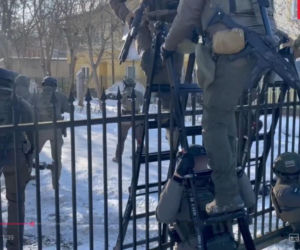 Celnicy zlikwidowali nielegalną fabrykę papierosów. Przejęli towar warty ponad 10 milionów