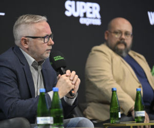 Warszawskie Targi Obronne. Scena Biała. Fake newsy. Czy można z nimi wygrać