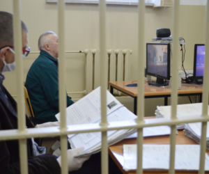 Stają przed sądem na odległość! W dobie koronawirusa wyroki zapadają za pośrednictwem wideo [FOTO]