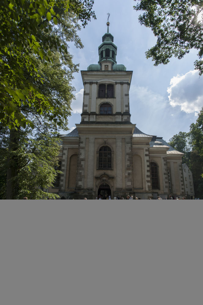 TYSIĄC ŁEZ NA POGRZEBIE KAMILKI.