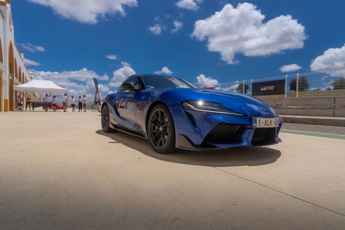 Toyota GR Supra 3.0 Twin-Scroll Turbo 6M/T