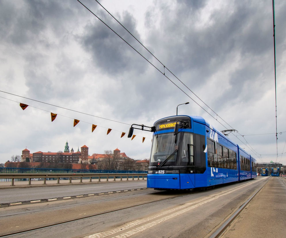 Na ulice Krakowa w końcu wyjedzie nowy tramwaj. Czy z torowisk znikną akwaria?