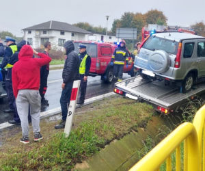 Wypadek koło Lubieni. Zderzyły się trzy auta, są poszkodowani