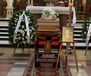 Pogrzeb matki Andrzeja Seweryna