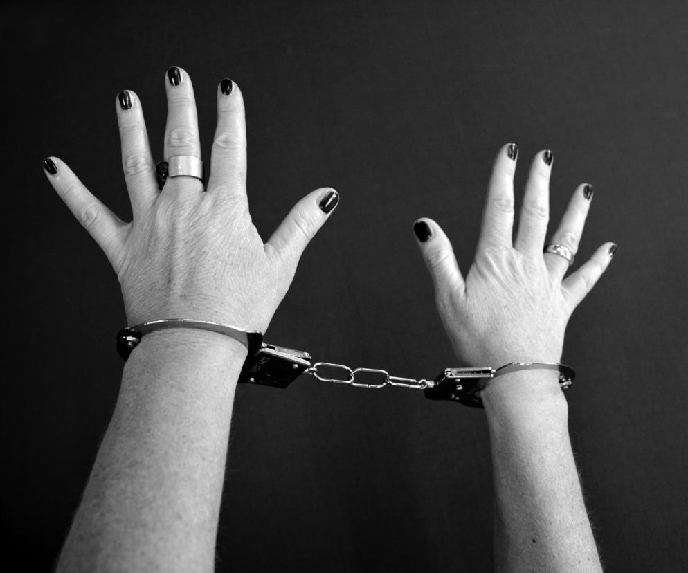 22-latka OKRADAŁA swoja koleżankę z pracy! Zatrzymano ją na oczach wszystkich 