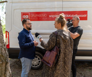 Pszczelarze z Rzeszowa uratowali pasiekę w Wielkopolsce [GALERIA]