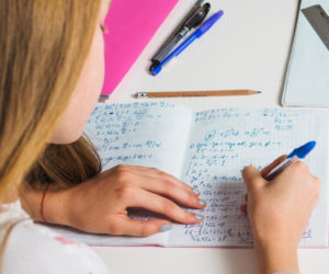 Ile to jest 66:3!(2!+3!)+4!=? Ten mały symbol sprawia, że internauci rwą włosy z głowy