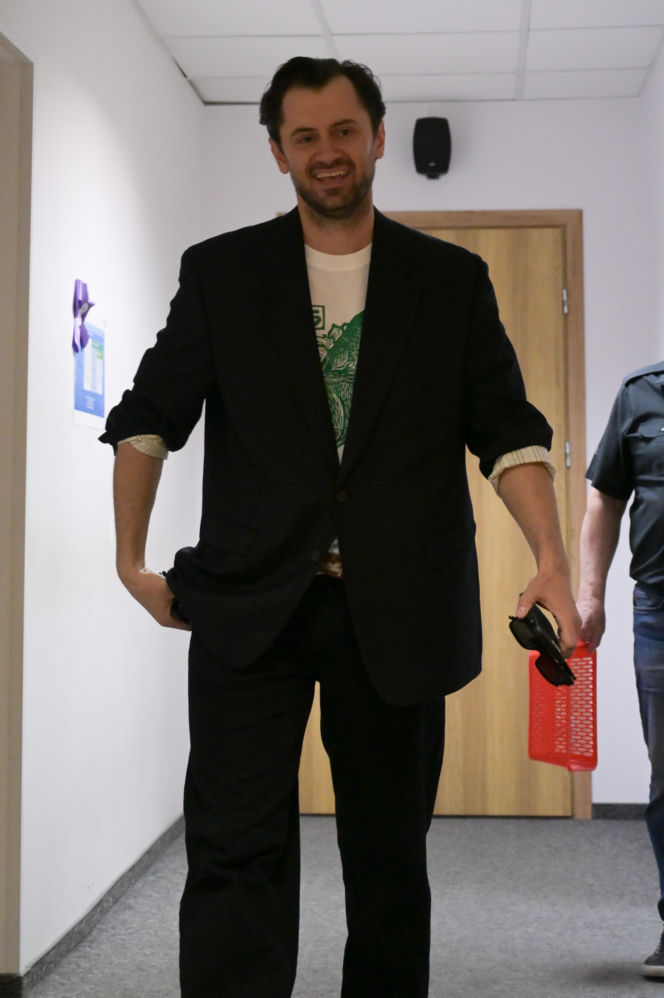 Katarzyna Wajda czekając na rozwód, całowała się w sądzie