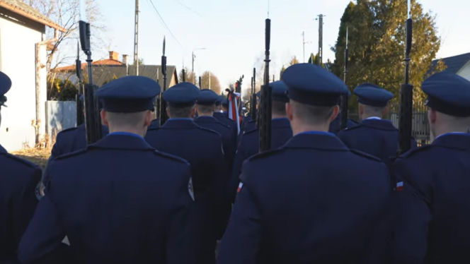 Piotr ubrał mundur, ucałował rodzinę i wyszedł do pracy. Jego serce nagle przestał bić