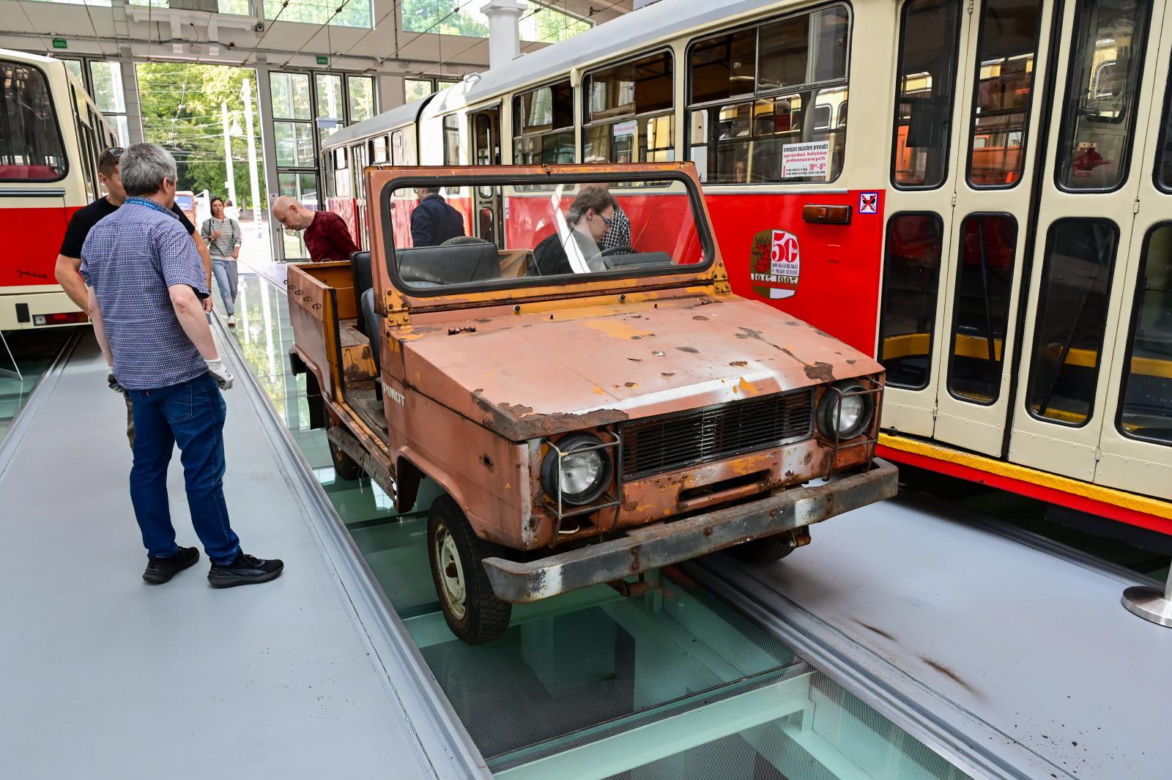 Prototyp terenowego Poloneza w Muzeum Techniki i Komunikacji w Szczecinie