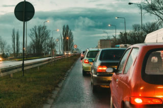 Korki nasze powszednie: Gdzie stoimy najczęściej i najdłużej? [AUDIO]