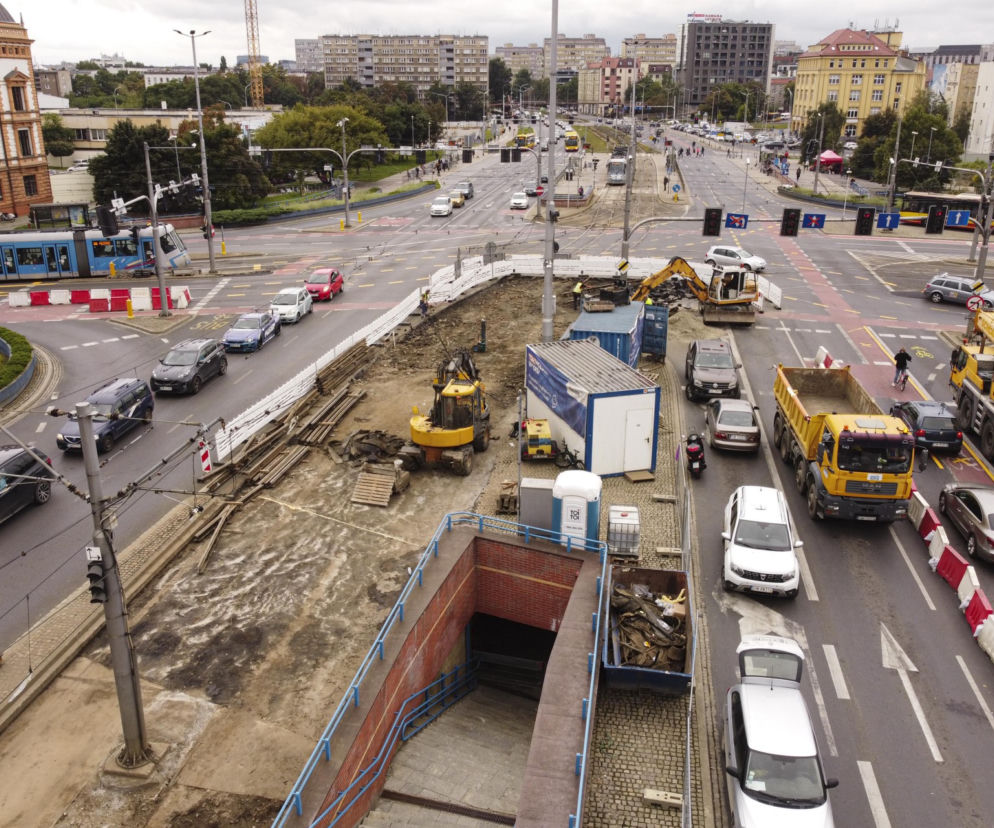 Remont pl. Jana Pawła II we Wrocławiu 