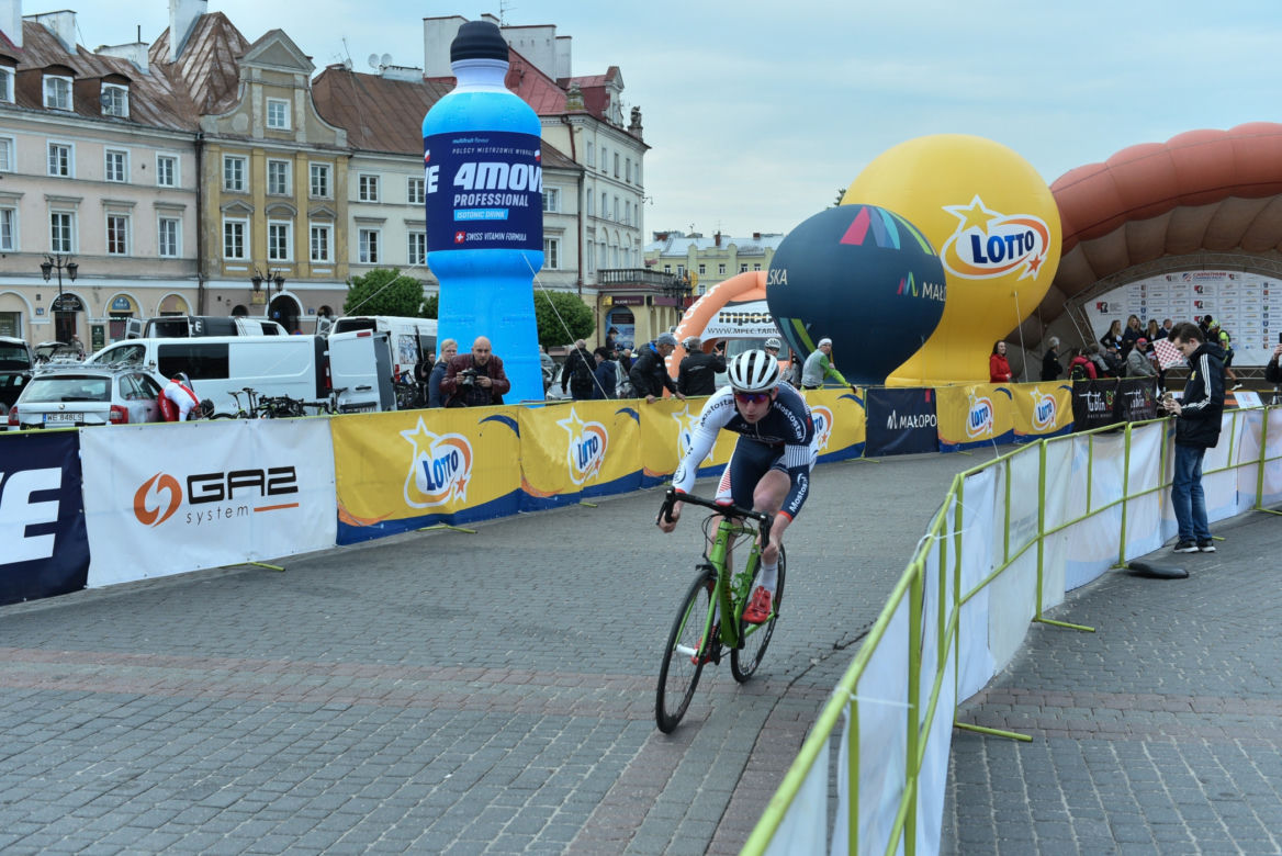 Karpacki Wyścig Kurierów. Kolarze rywalizowali pod Zamkiem