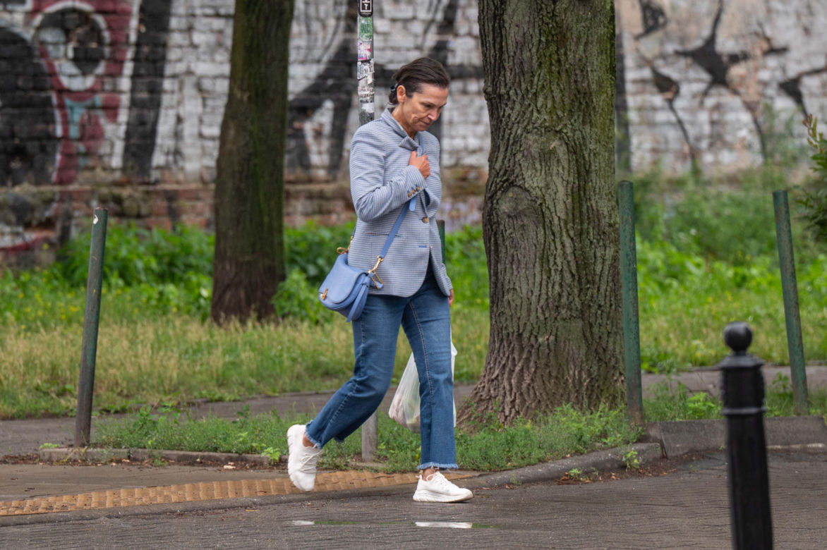 Olga Bończyk na czerwonym świetle