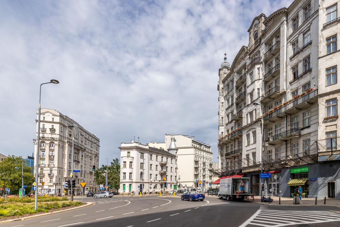 Żelazko, czyli kamienica Kacperskich w Warszawie