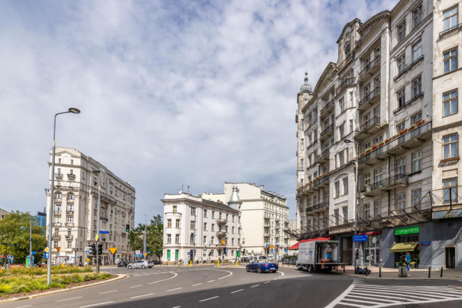 Żelazko, czyli kamienica Kacperskich w Warszawie