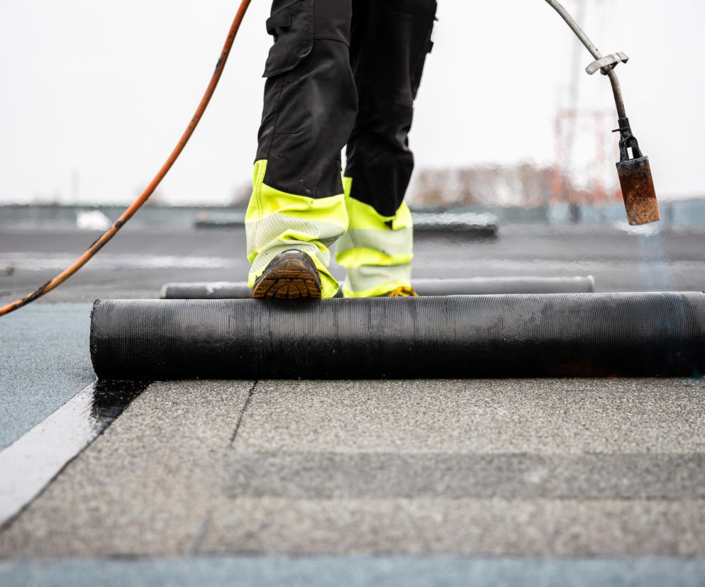 Jak uniknąć błędów w hydroizolacji dachu płaskiego?