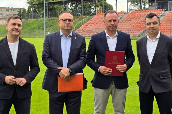 Miliony na Akademie Chrobrego Głogów