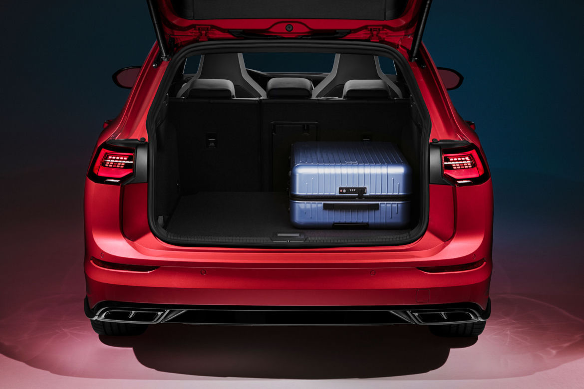 (2021) Volkswagen Golf Variant R Line