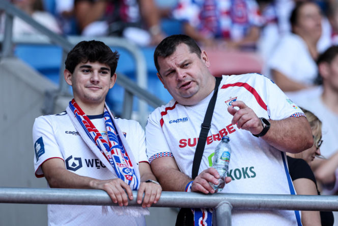 Górnik Zabrze - GKS Katowice: Zdjęcia kibiców i zawodników z meczu 6. kolejki PKO BP Ekstraklasy
