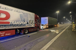 Dramat pod Antwerpią. Polska ciężarówka wbiła się w auta stojące w korku. Kierowcy walczą o życie w szpitalu