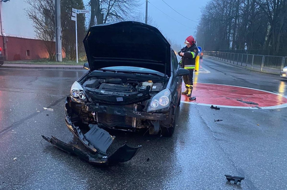 Wypadek na rondzie w Starachowicach