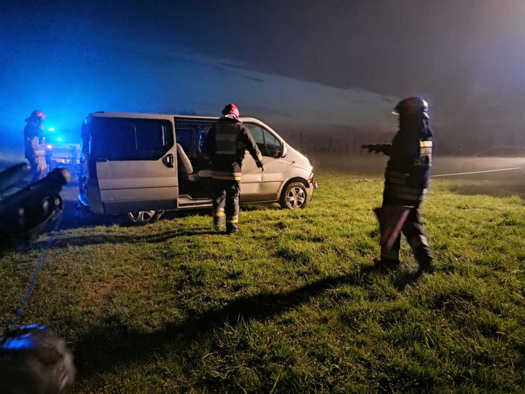 Dostawczak wjechał prosto do stawu. Nie żyje 22-letnia Ukrainka! Tragedia w Oświęcimiu