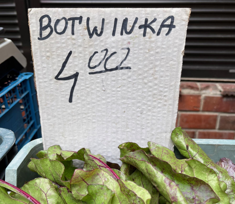 Nowalijki na targowiskach. Sprawdzamy ceny warzyw i owoców