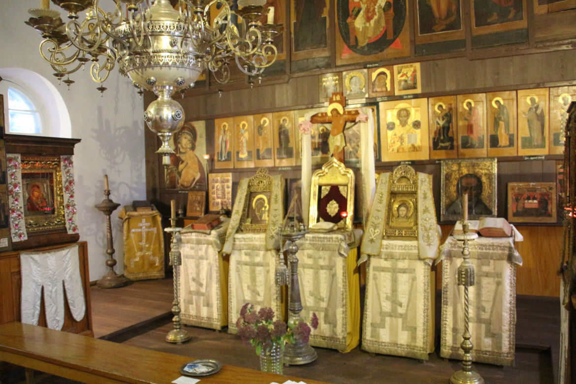 Ta wieś na Mazurach to prawdziwa perła! Poznaj jej niezwykłą historię i zabytki