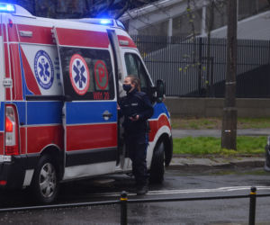 Zasłabł za kierownicą. Wzorowa postawa przechodniów 