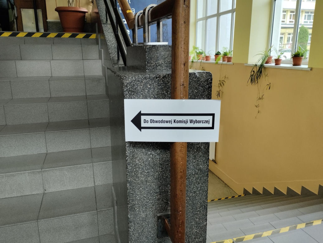 Wybory 2023. Mieszkańcy Tarnowa ruszyli do lokali wyborczych