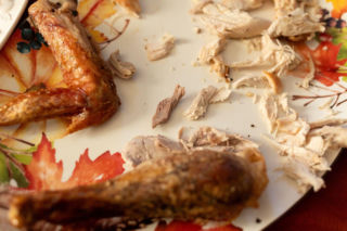 Gotowanie z resztek wraca do łask. Sprytny sposób na oszczędność i mniej marnowania