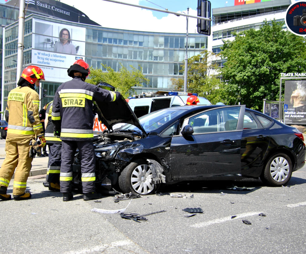 Wypadek na skrzyżowaniu ul. Królewskiej i ul. Marszałkowskiej