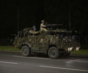 Nocna próba defilady wojskowej w Warszawie