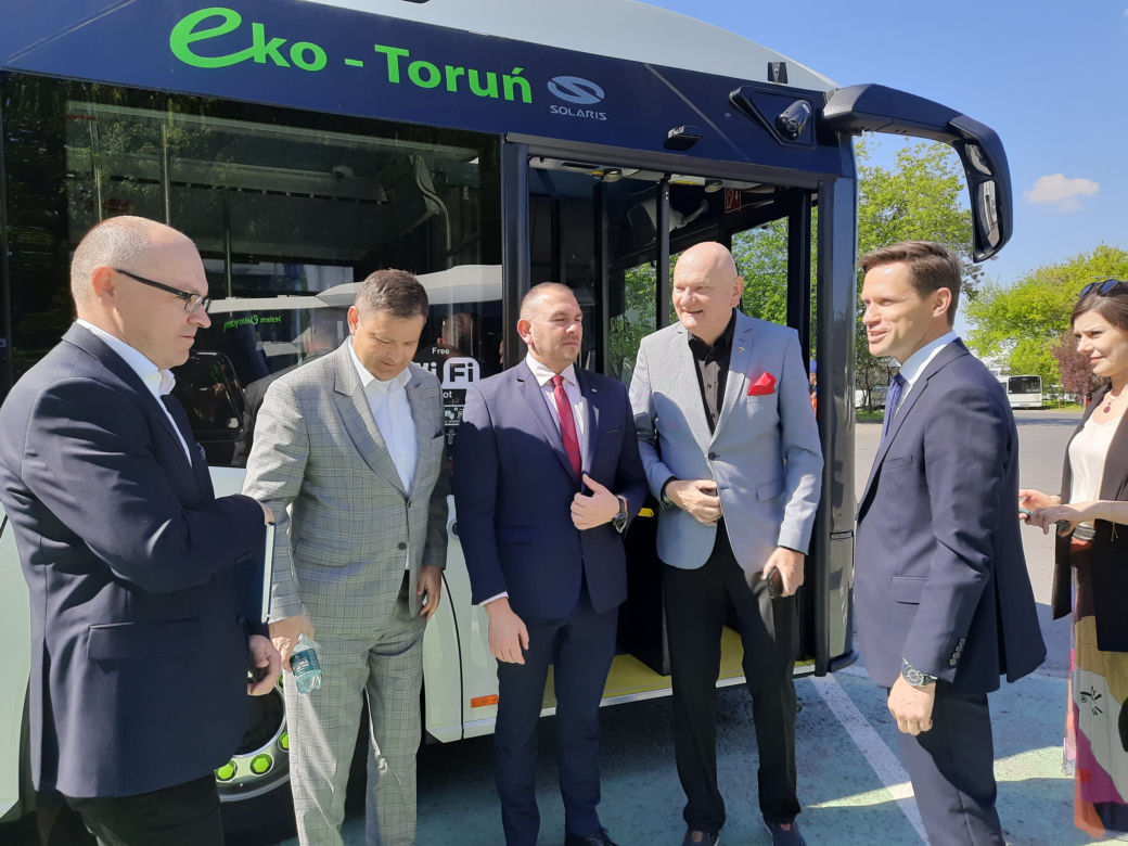 Nowe autobusy elektryczne i pojazd techniczny w Toruniu