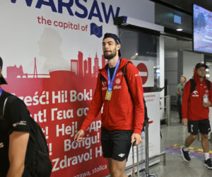 Złoci siatkarze po perypetiach wrócili do Polski