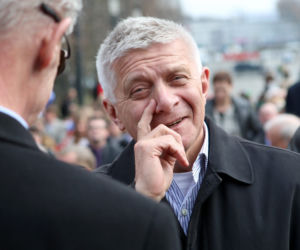 Gronkiewicz-Waltz, Belka i Glapiński zrobili fortunę. NBP ujawnił pensje z 25 lat 
