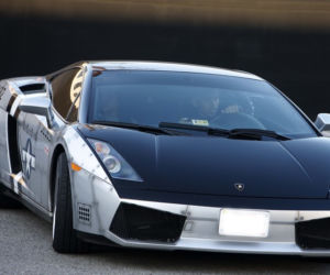 Chris Brown w Lamborggini Gallardo