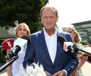 Wybory 2020 Donald Tusk zagłosował z żoną i córką