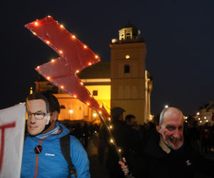 Protest kobiet w centrum Warszawy
