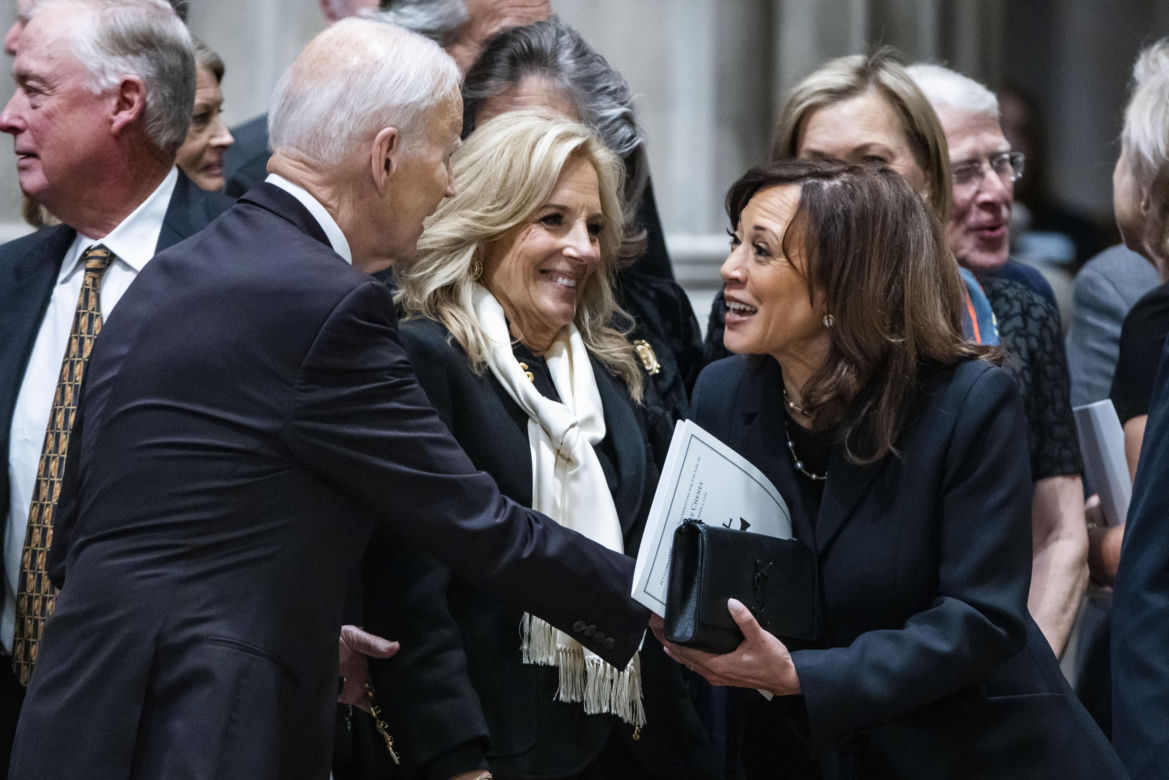 Bush, Biden i Harris wzięli udział w pogrzebie b. wiceprezydenta Dicka Cheneya
