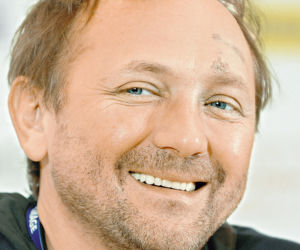 Nowa twarz Andrzeja Chyry: Co się w czółko stało?