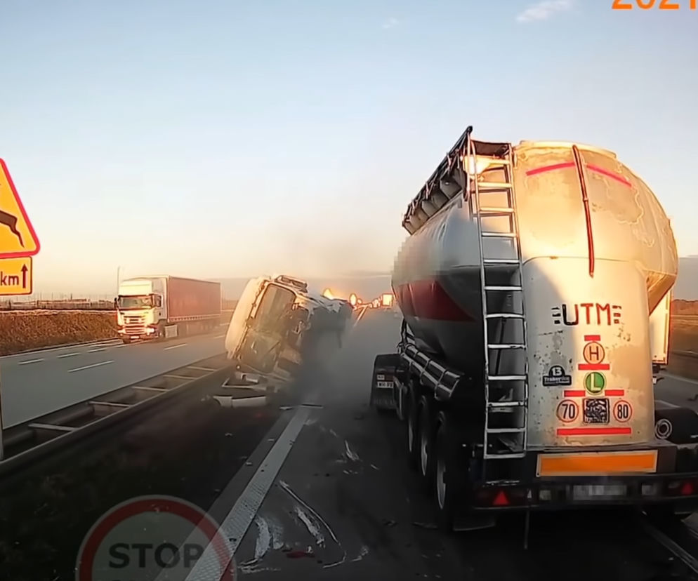 Wypadek ciężarówek na autostradzie A4