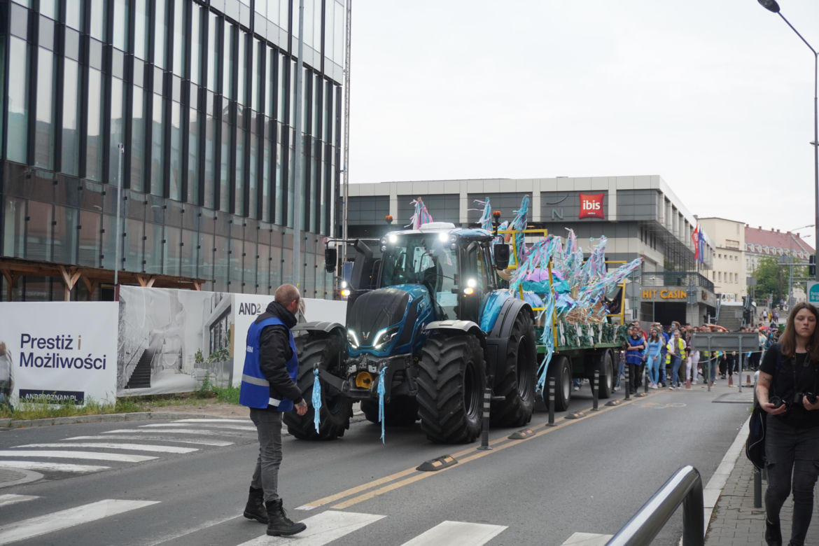 Studenci przejęli Poznań. Zobaczcie jak wyglądał Pochód Juwenaliowy 2024!