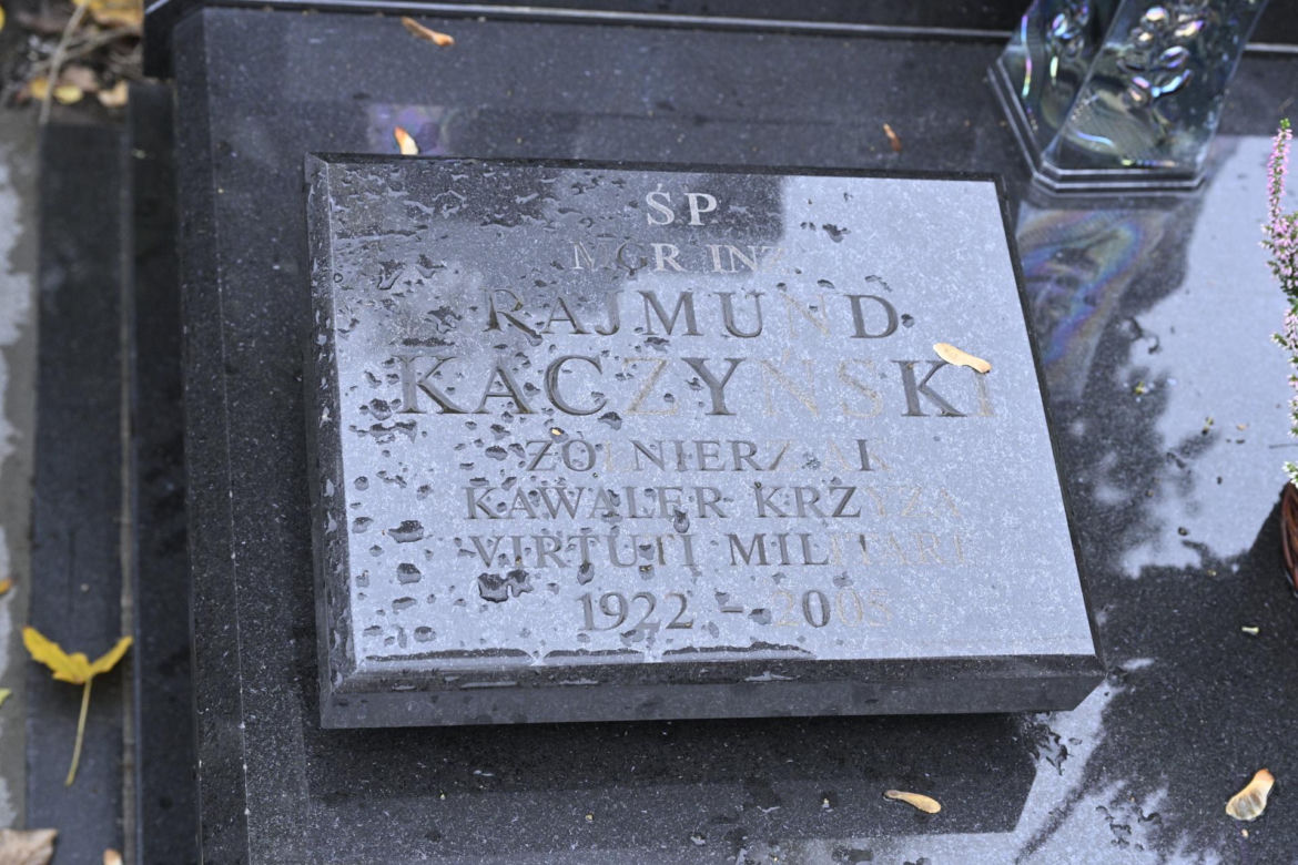 Grób rodziców Jarosława  Kaczyńskiego