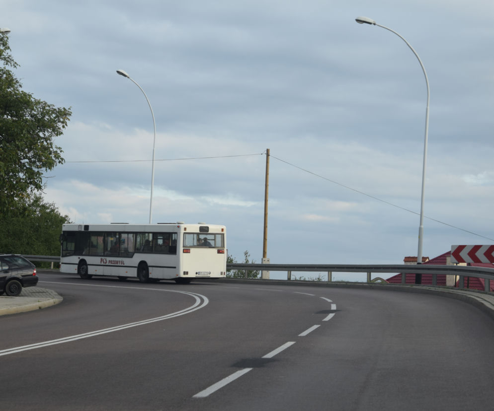 PROSZĘ PAPIEŻA O PRZYSTANEK.